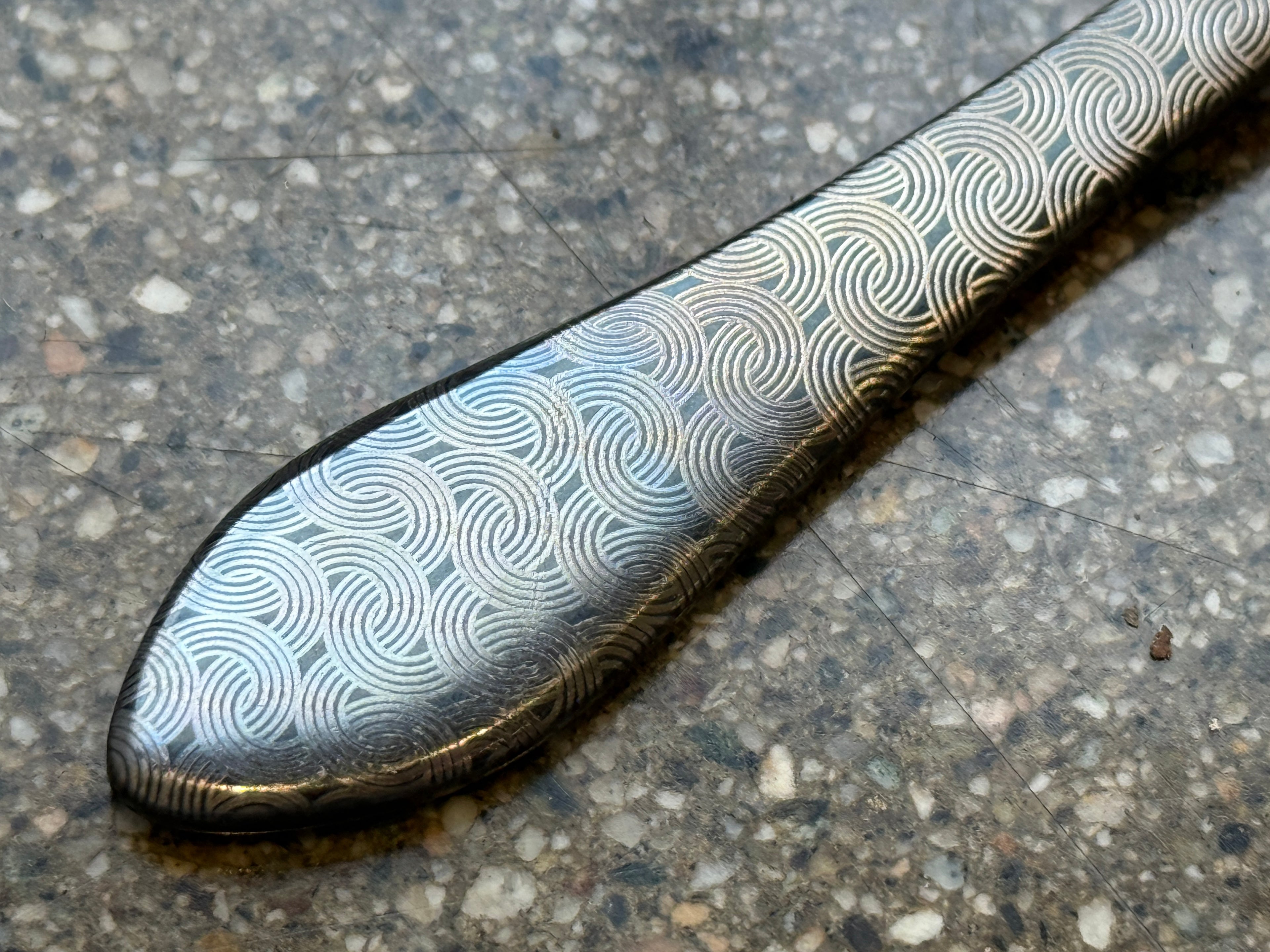 Gestura 01 Gunmetal Solid Spoon- Laser Engraved