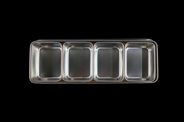 Yakumi Pan Set - Four Compartments