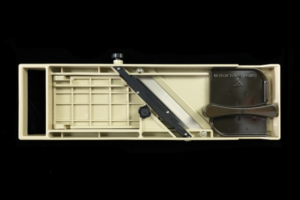 Quirelois Vegetable Slicer - Beige