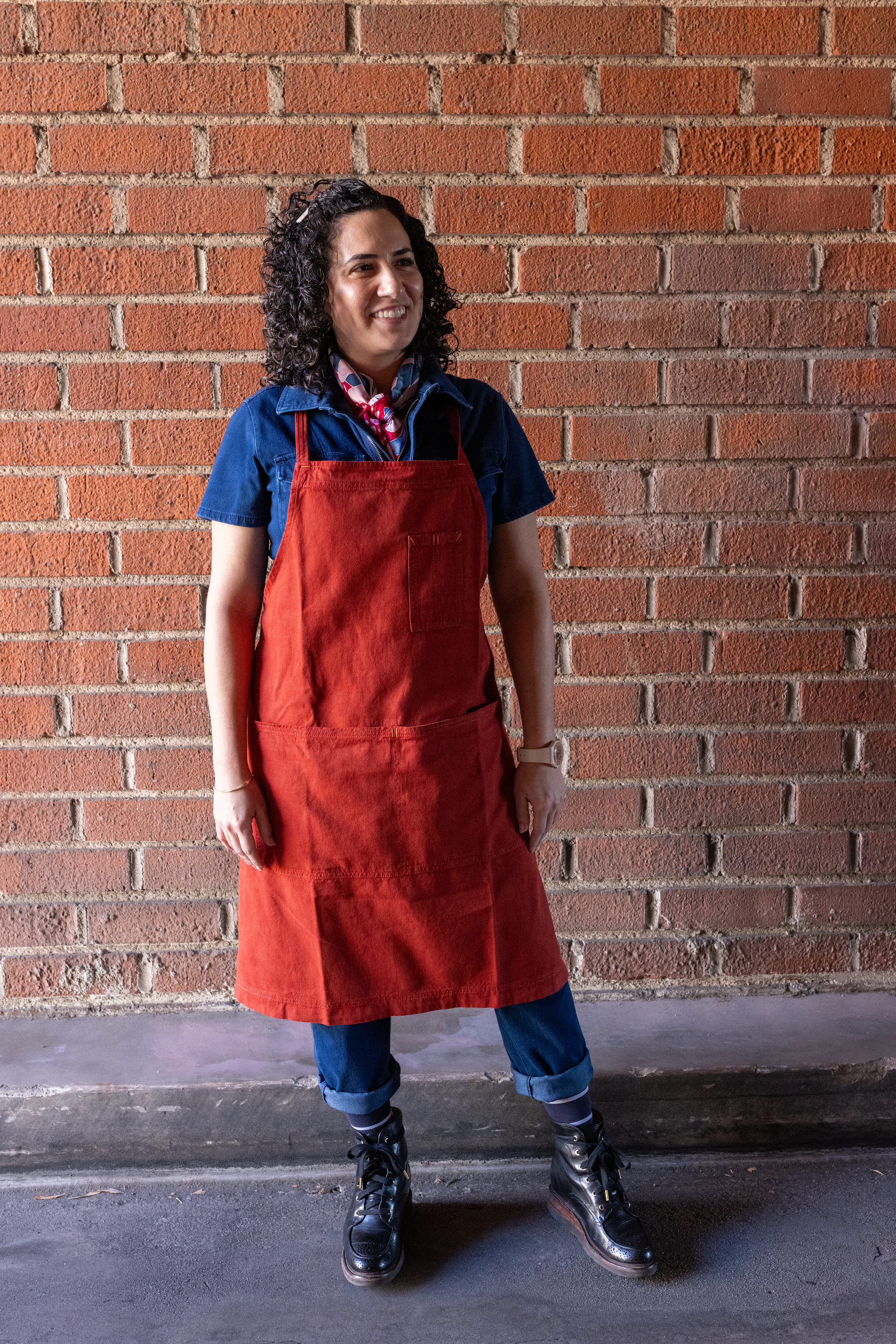 White Bark Workwear Full Cross-Back Apron - Sumac - Japanese Knife White Bark Workwear Full Cross-Back Apron - Sumac - Japanese Knife