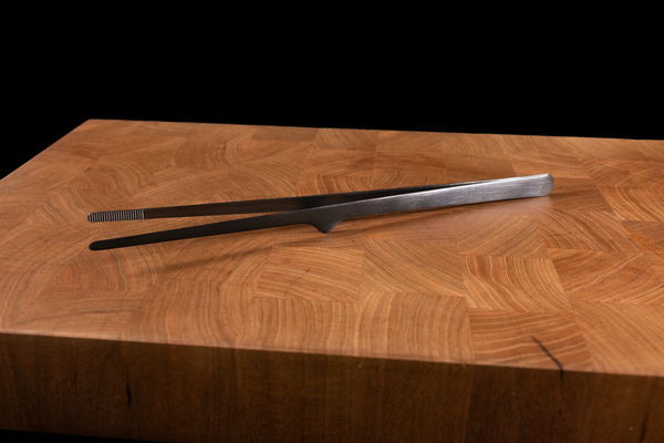 Gestura Stando Tweezer Gunmetal