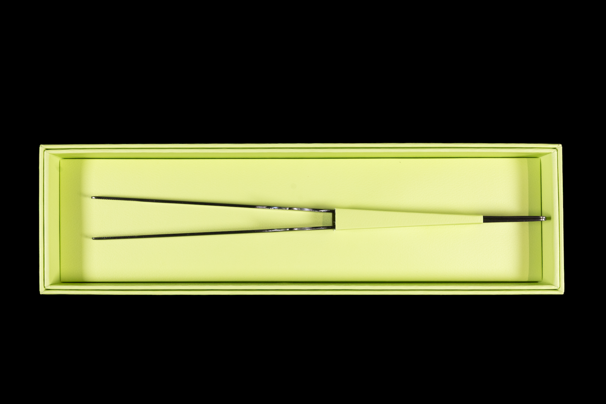 Gestura Stando Tweezer Gunmetal