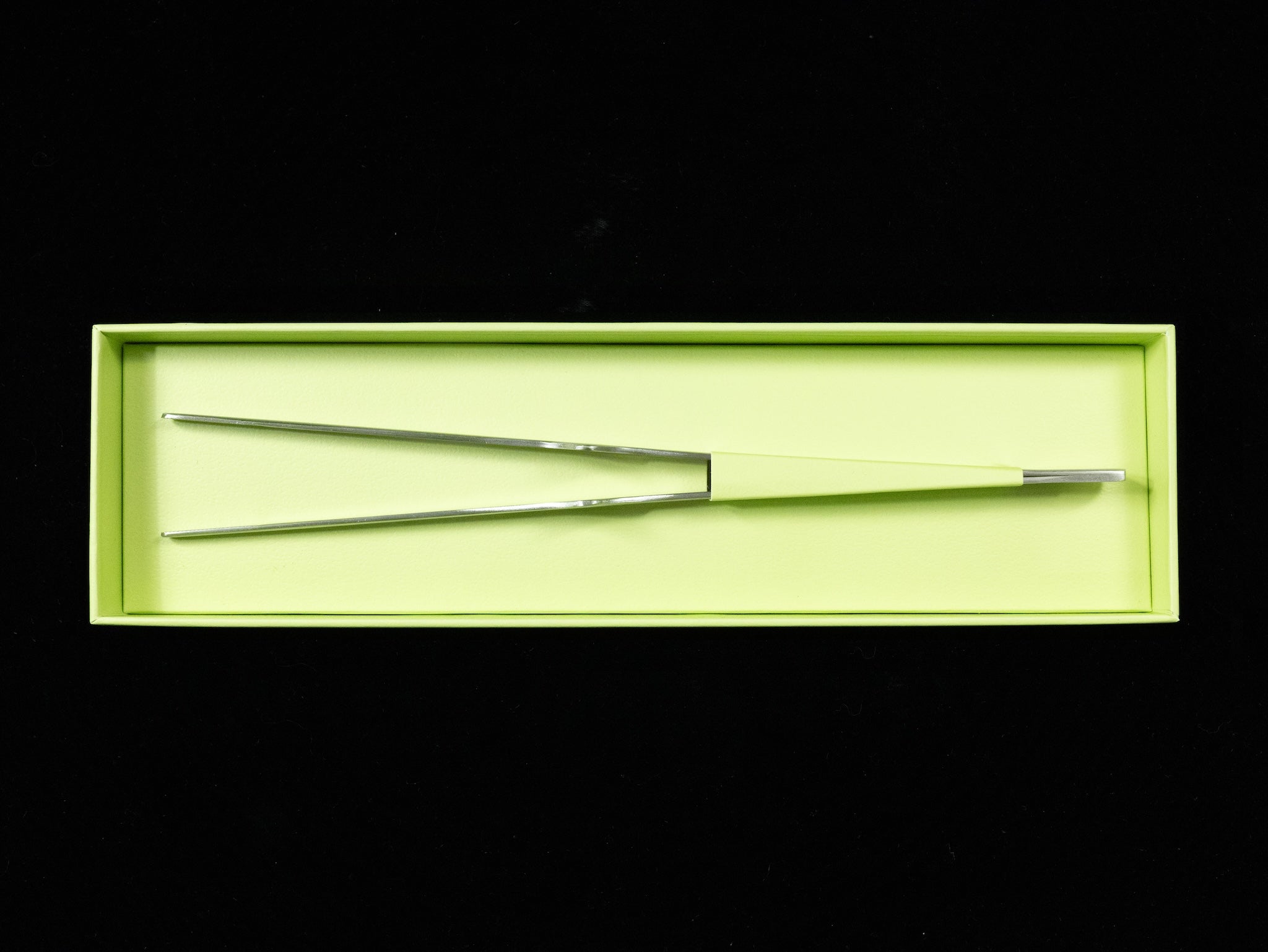 Gestura Stando Tweezer Silver