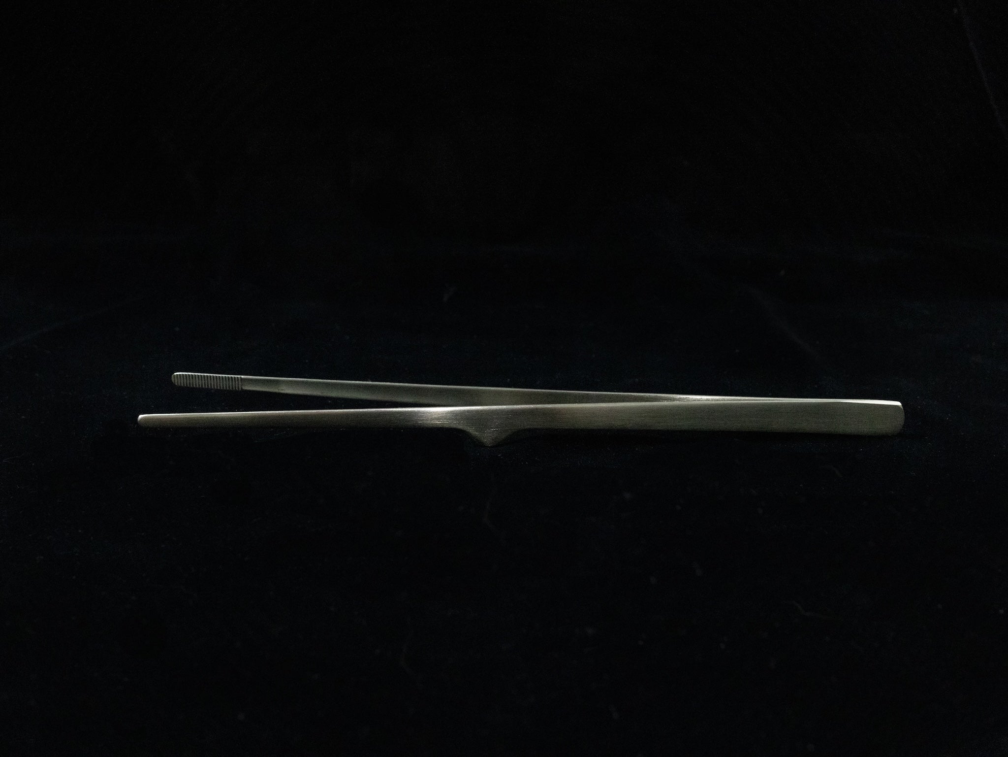 Gestura Stando Tweezer Silver