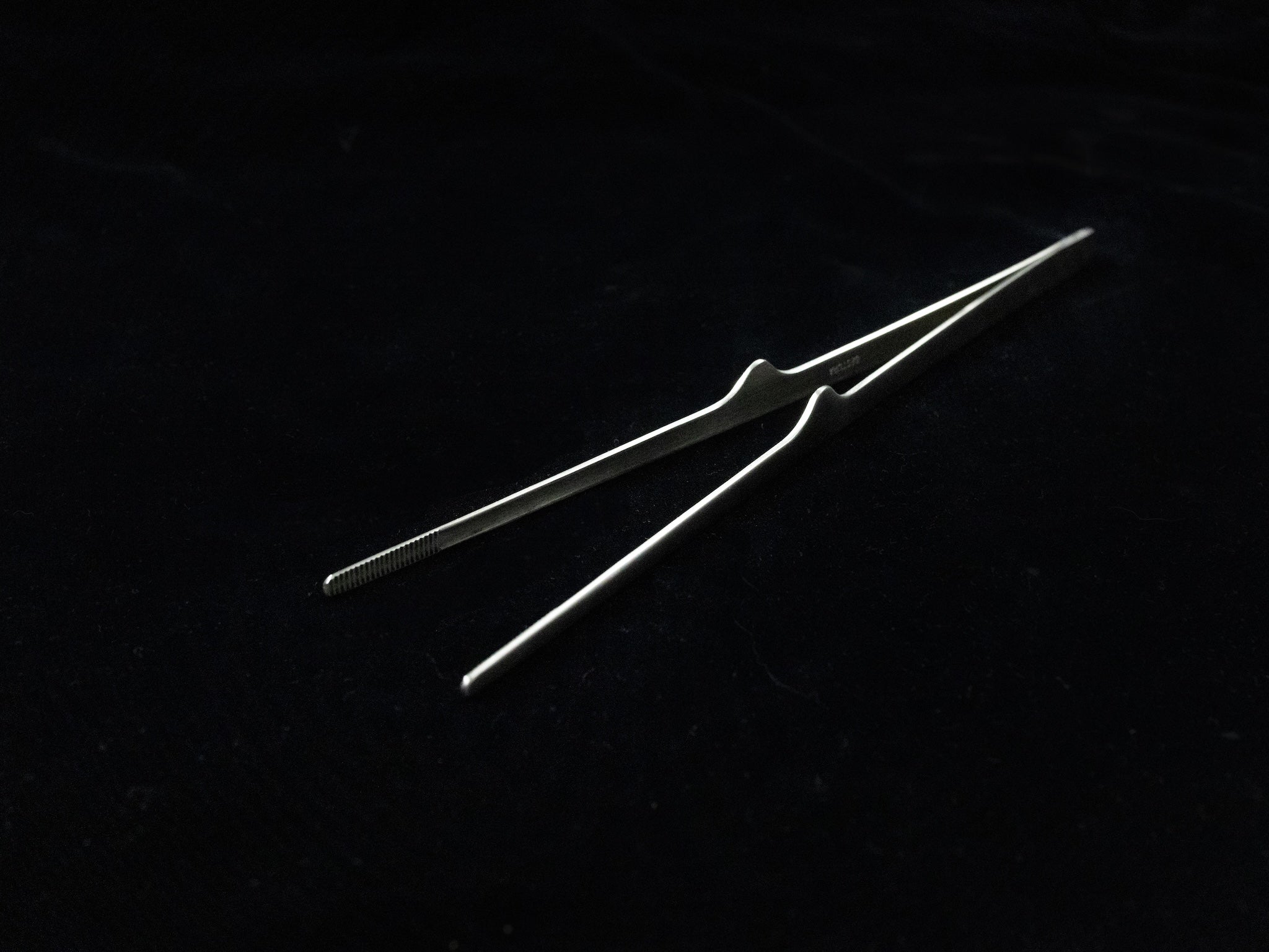 Gestura Stando Tweezer Silver
