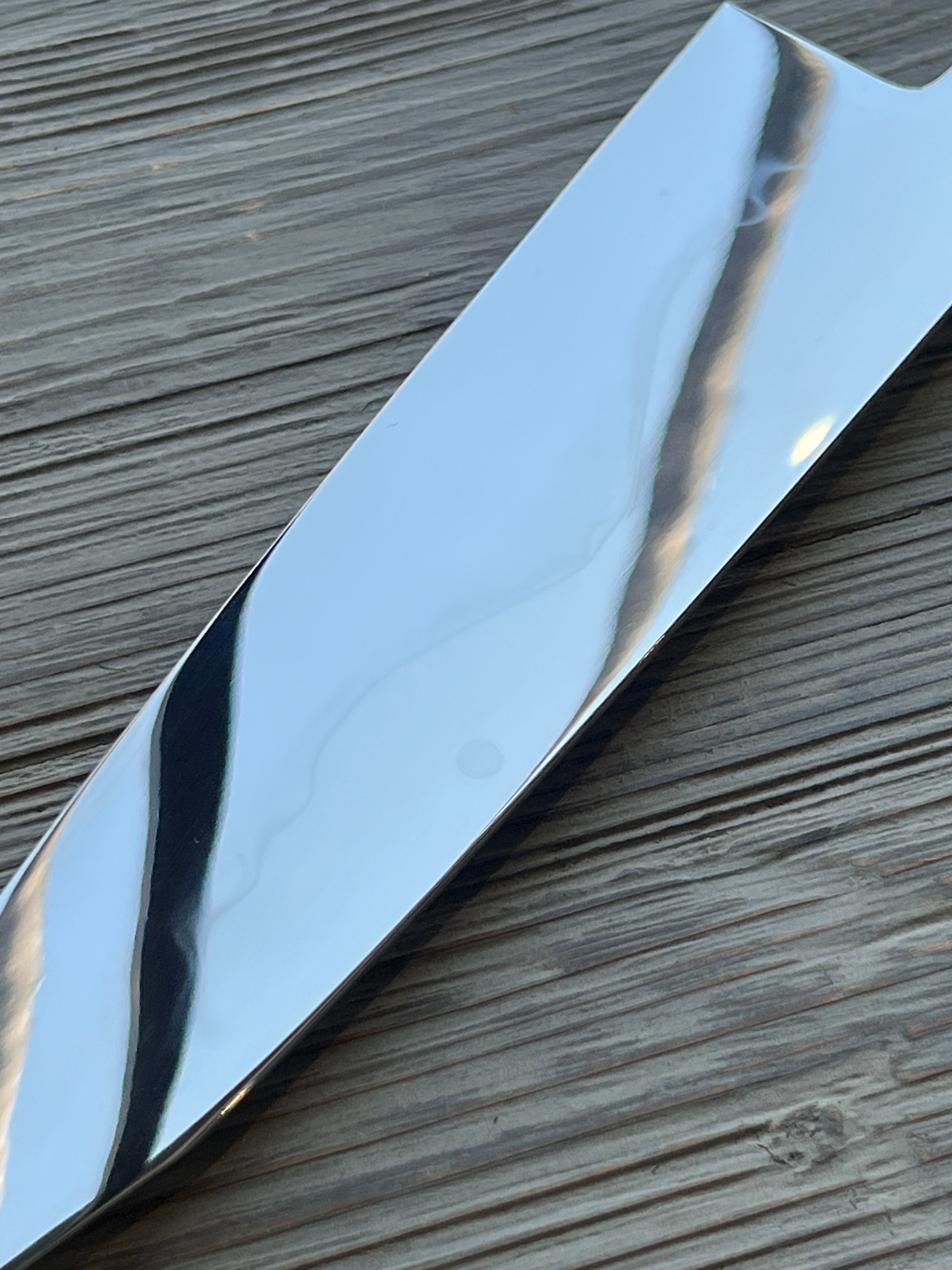 Gesshin Uraku 240mm White #1 Mizu-Honyaki Wa-Gyuto