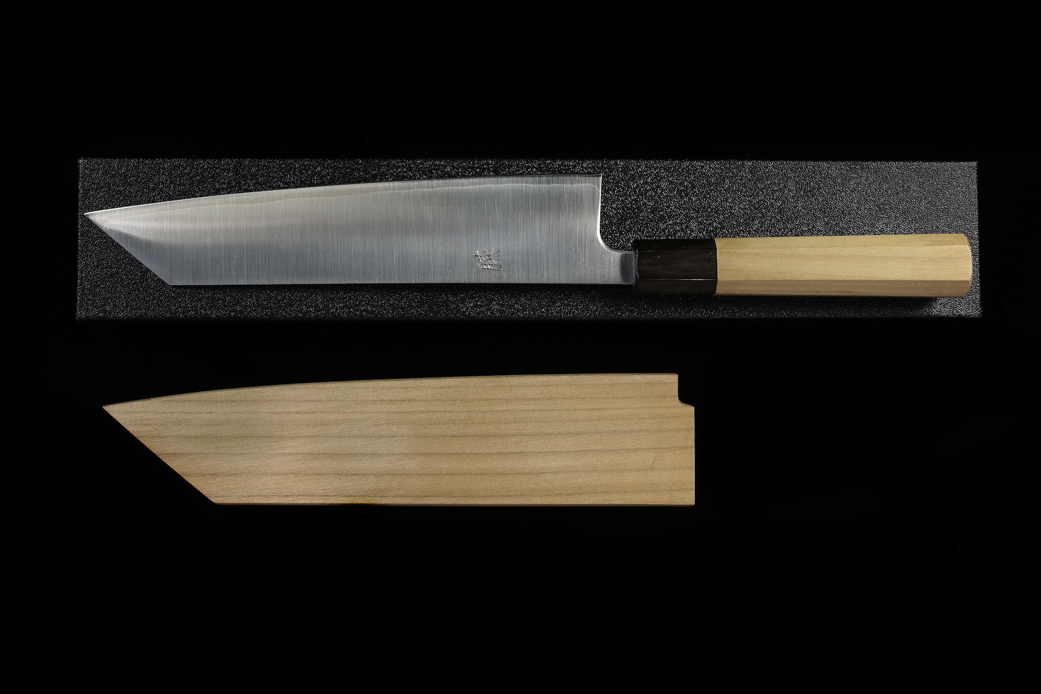 En 210mm Ginsanko Kiritsuke Wa-Gyuto